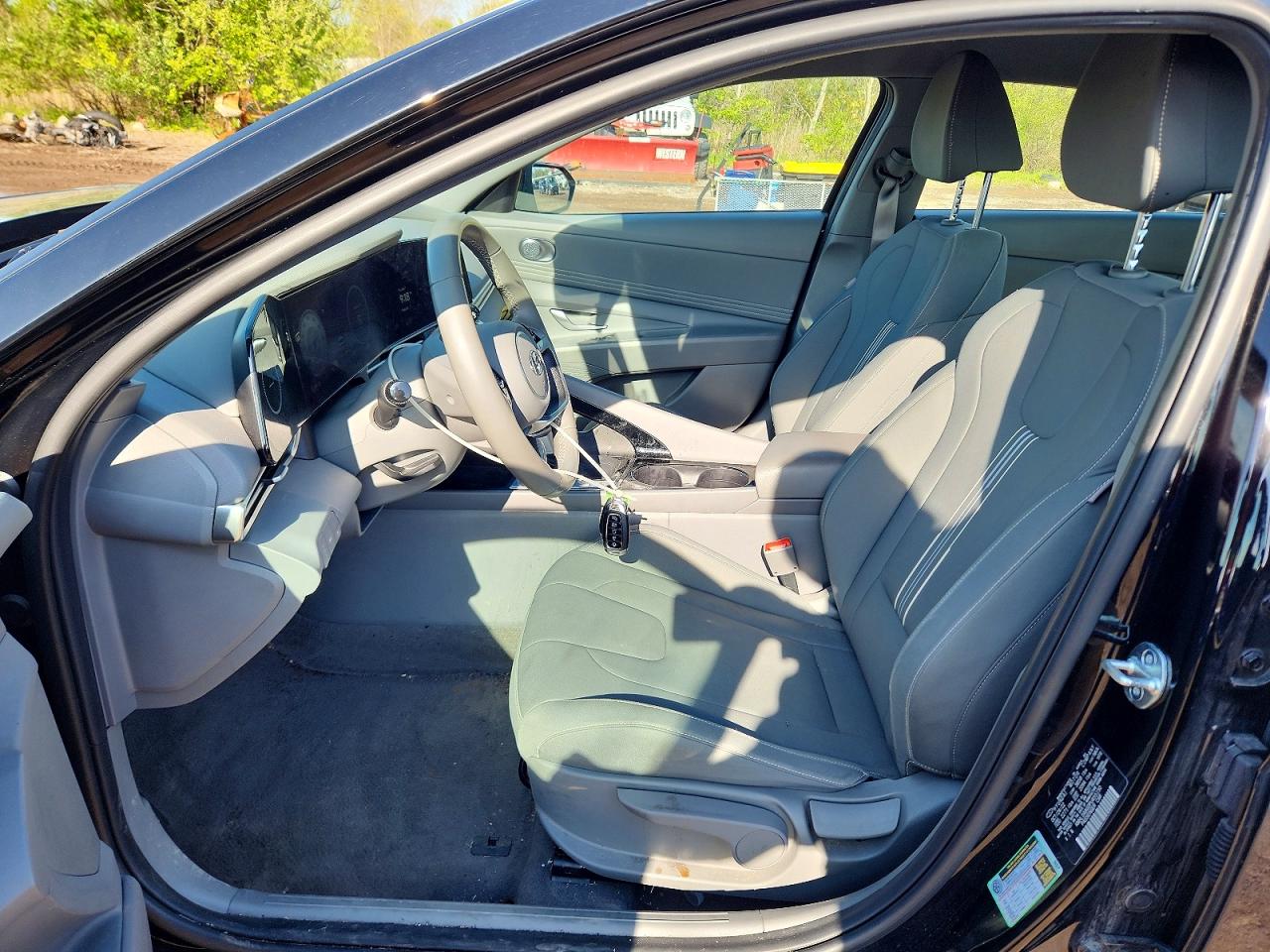 Hyundai ELANTRA Sel