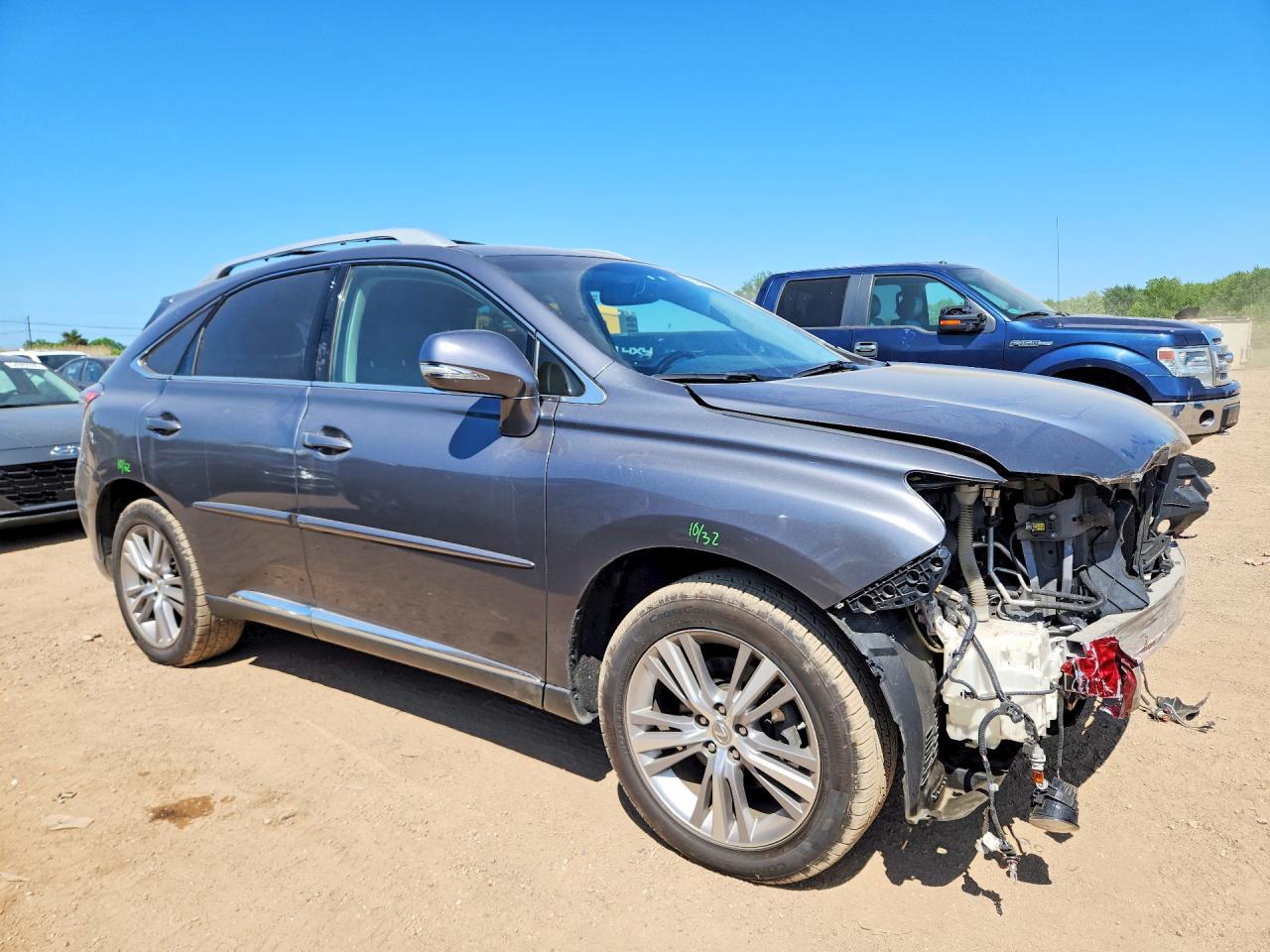 Lexus RX Base
