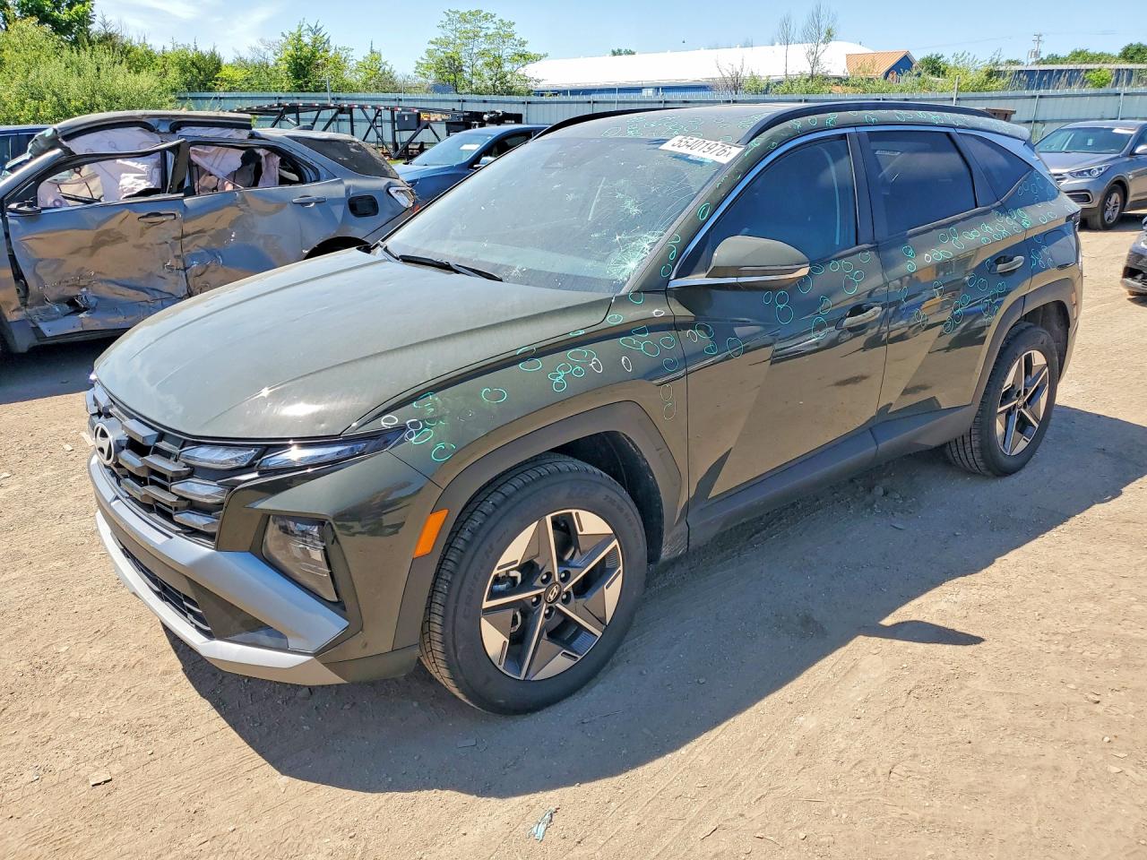 Salvage Hyundai TUCSON Image