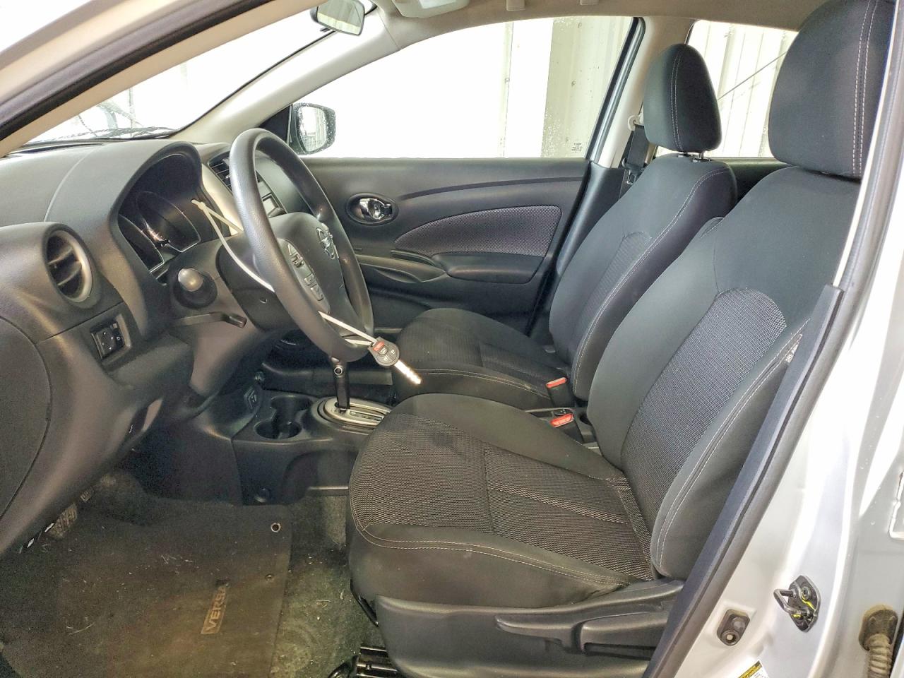 Nissan Versa Sv