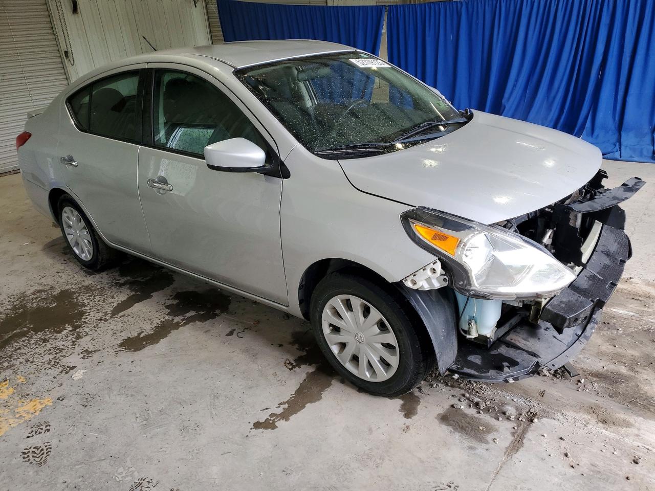 Nissan Versa Sv