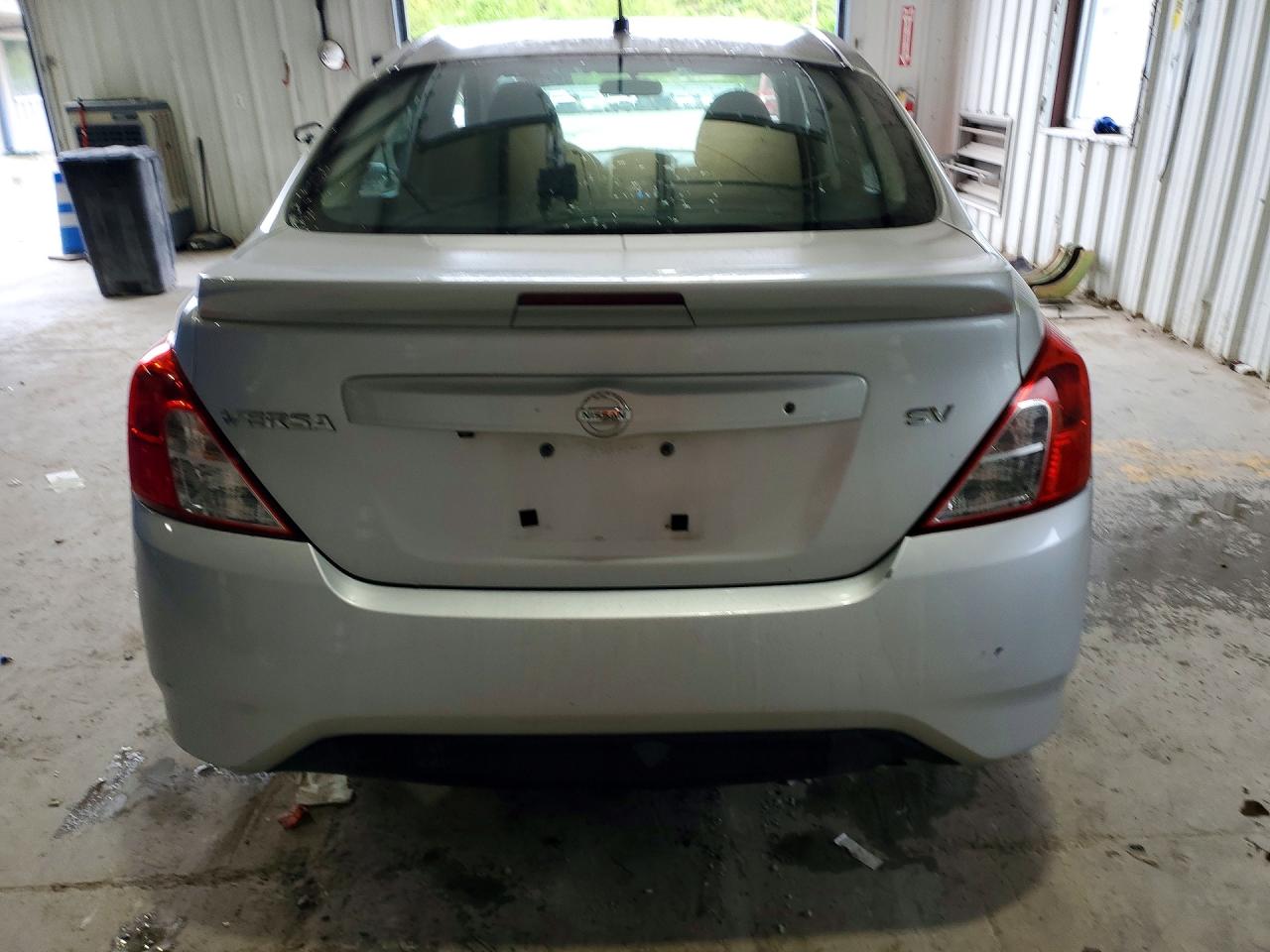 Nissan Versa Sv