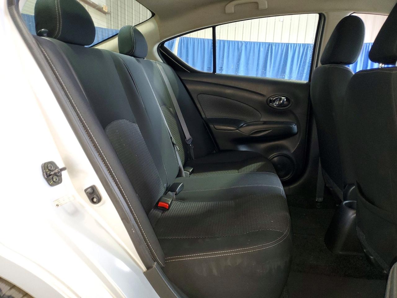 Nissan Versa Sv