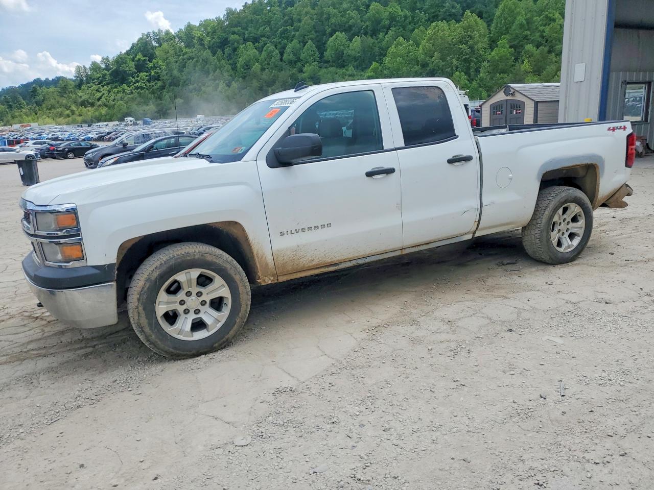 Salvage Chevrolet Silverado Image