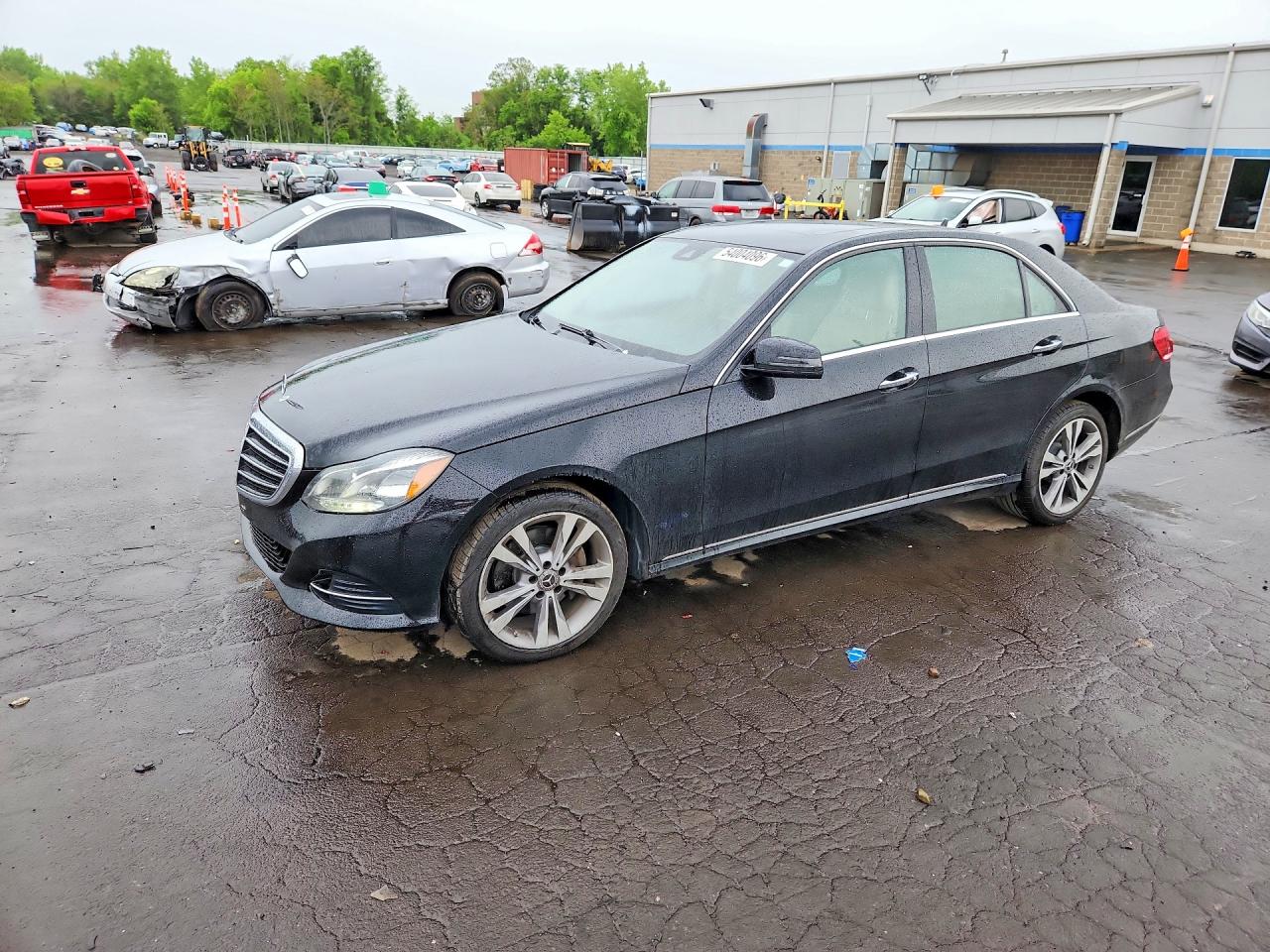 Salvage Mercedes-Benz E-Class Image
