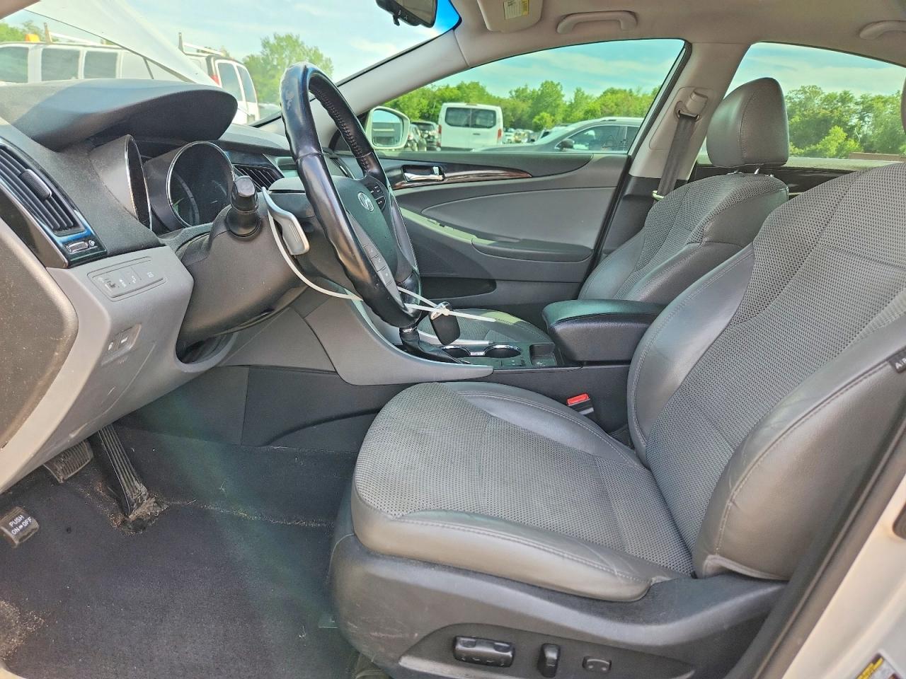 Hyundai SONATA Se 2.0t