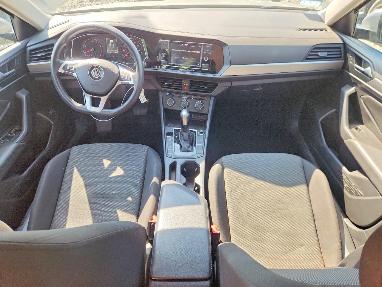 Volkswagen Jetta S