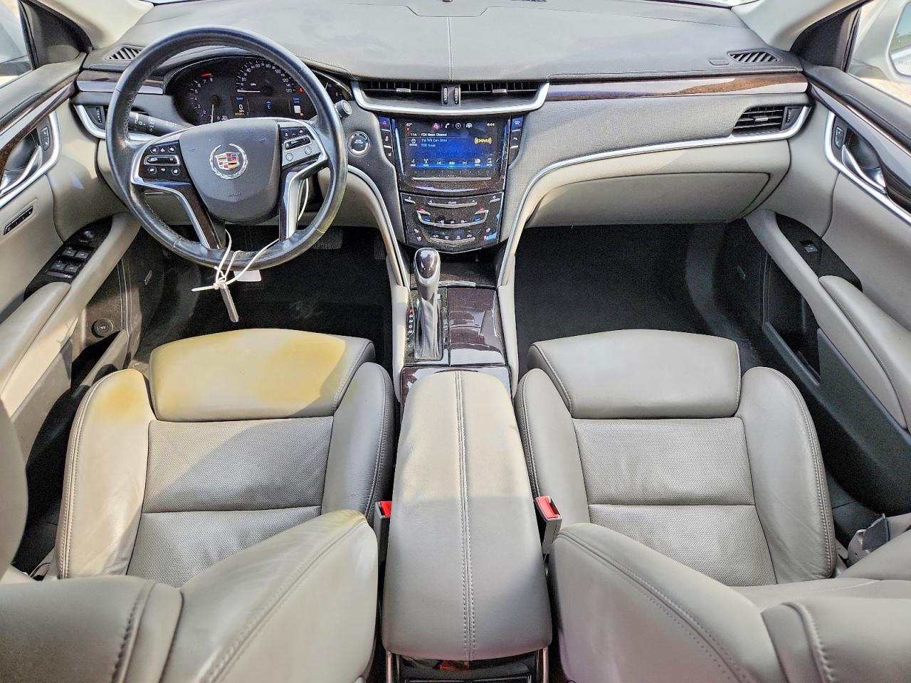 Cadillac XTS Luxury Collection