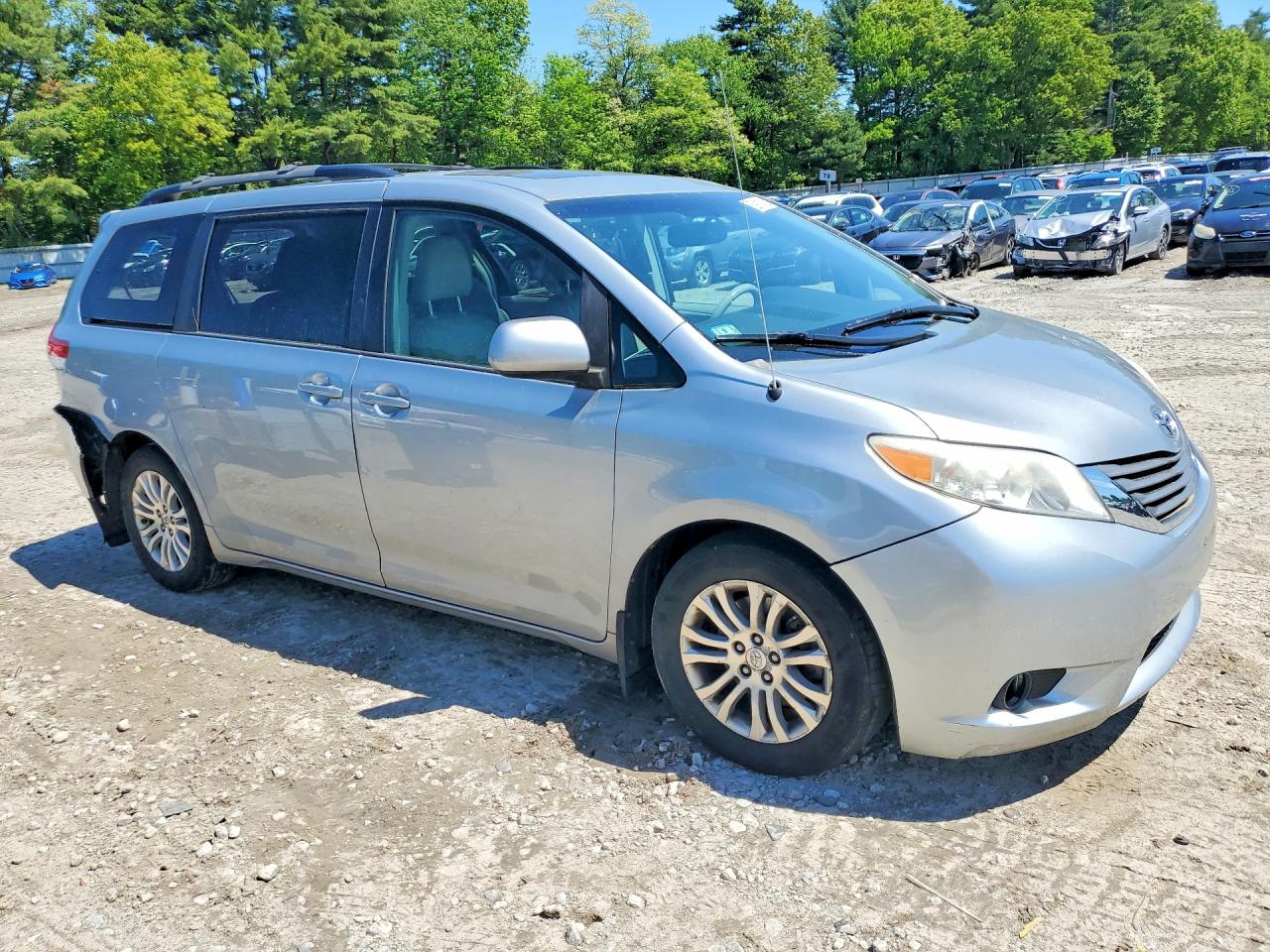 Toyota Sienna Xle 8-passenger