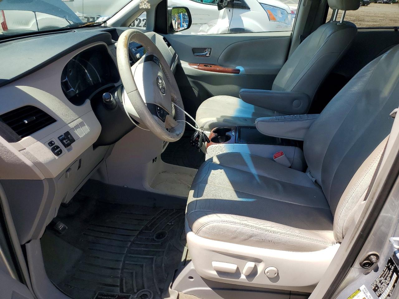 Toyota Sienna Xle 8-passenger