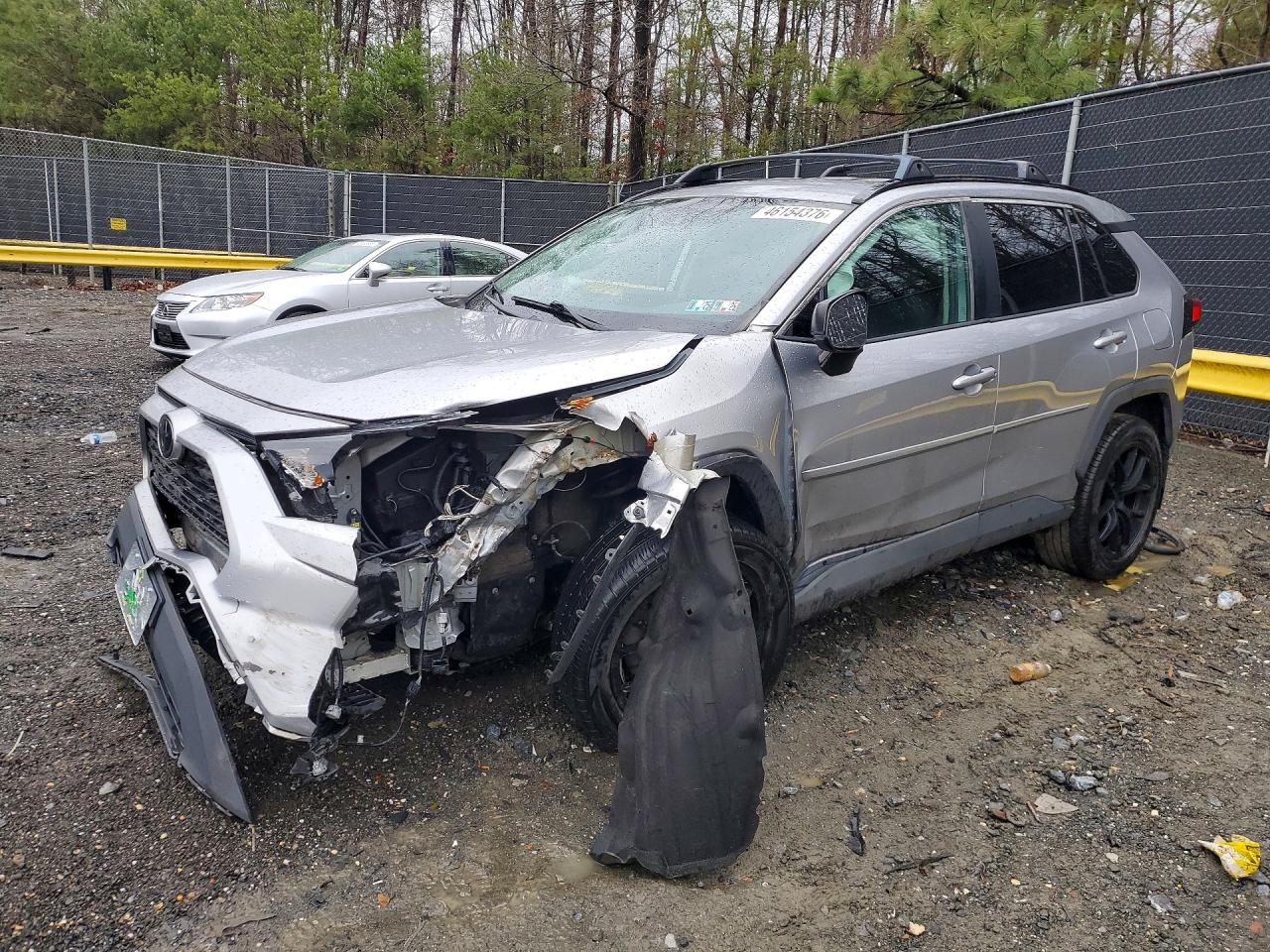 Salvage Toyota RAV4 Image