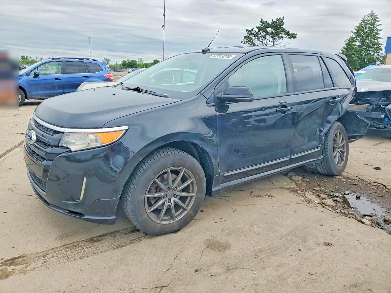 Salvage Ford Edge Image