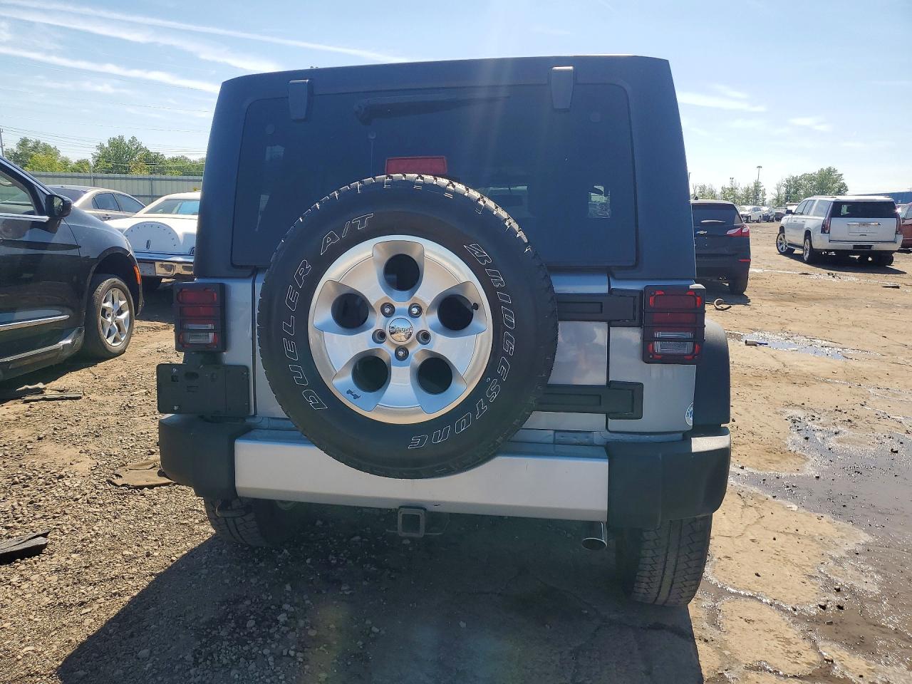 Jeep Wrangler Sahara