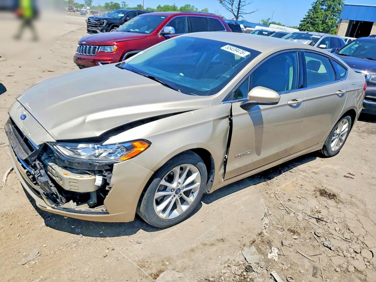 Salvage Ford Fusion Image