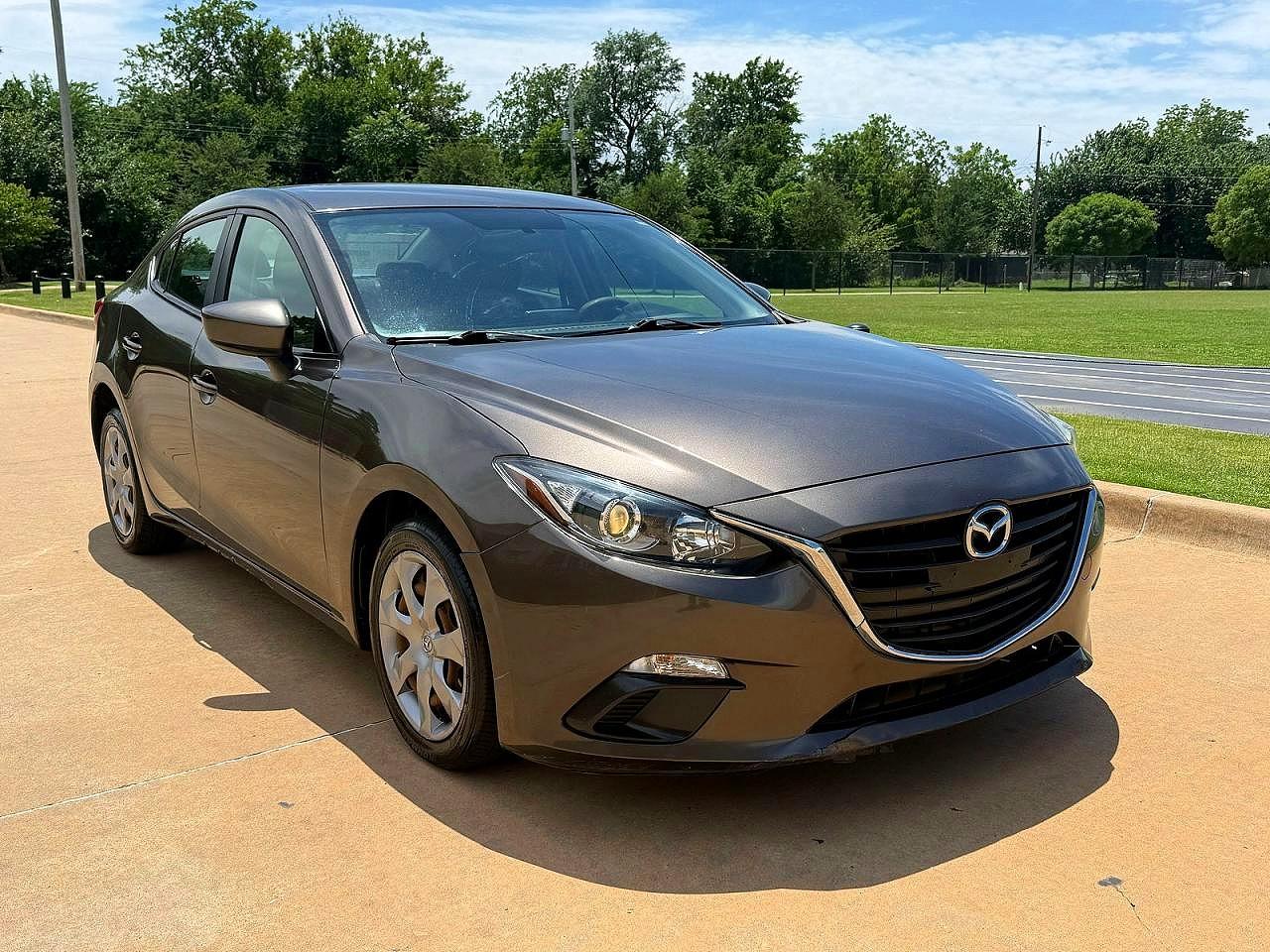 Salvage Mazda 3 Image