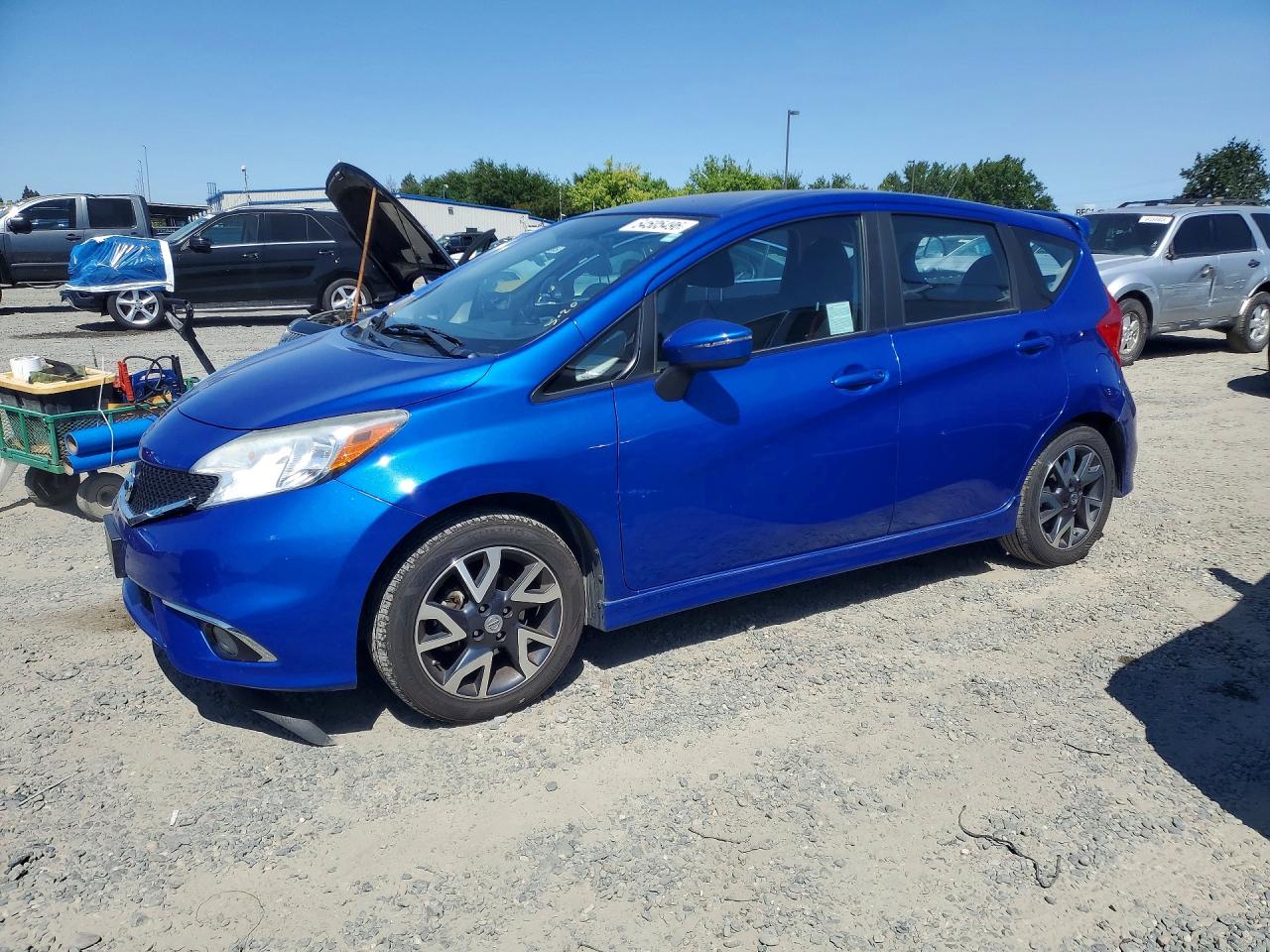 Salvage Nissan Versa Image