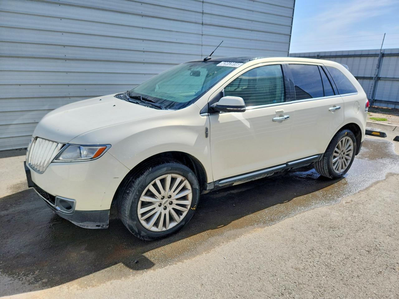 Salvage Lincoln MKX Image