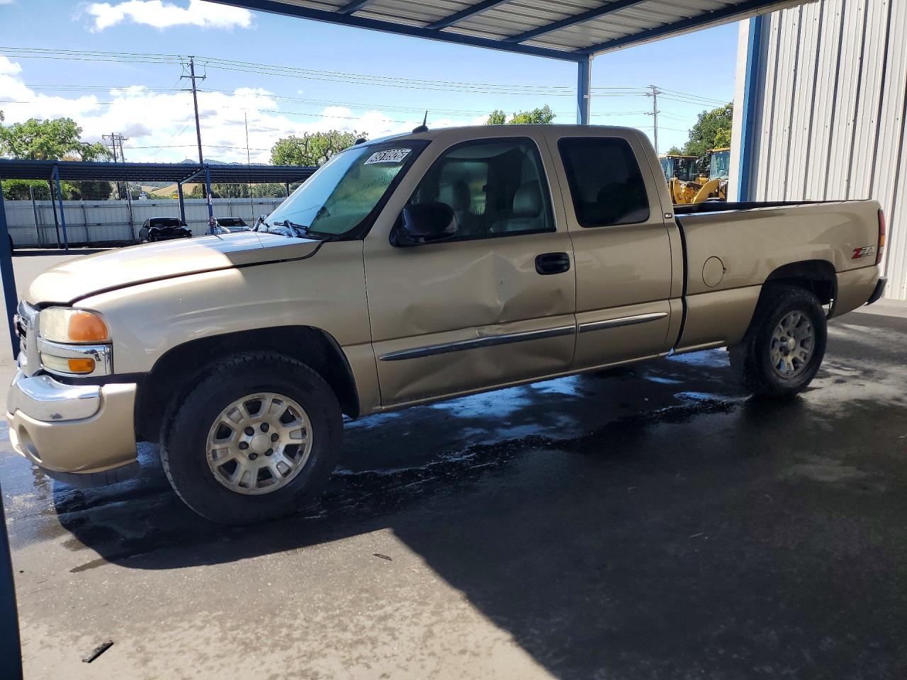 Salvage GMC Sierra Image