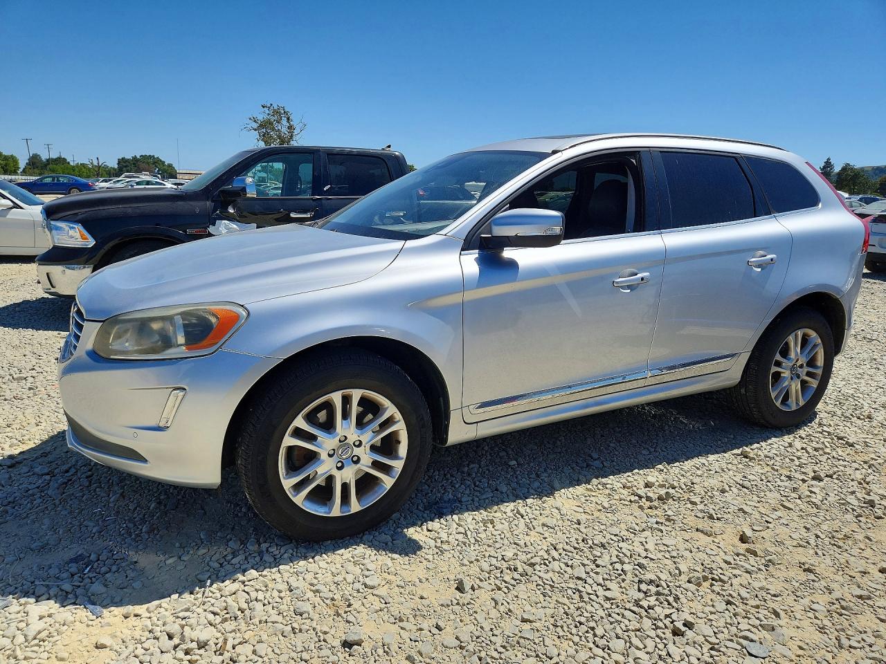 Salvage Volvo XC60 Image