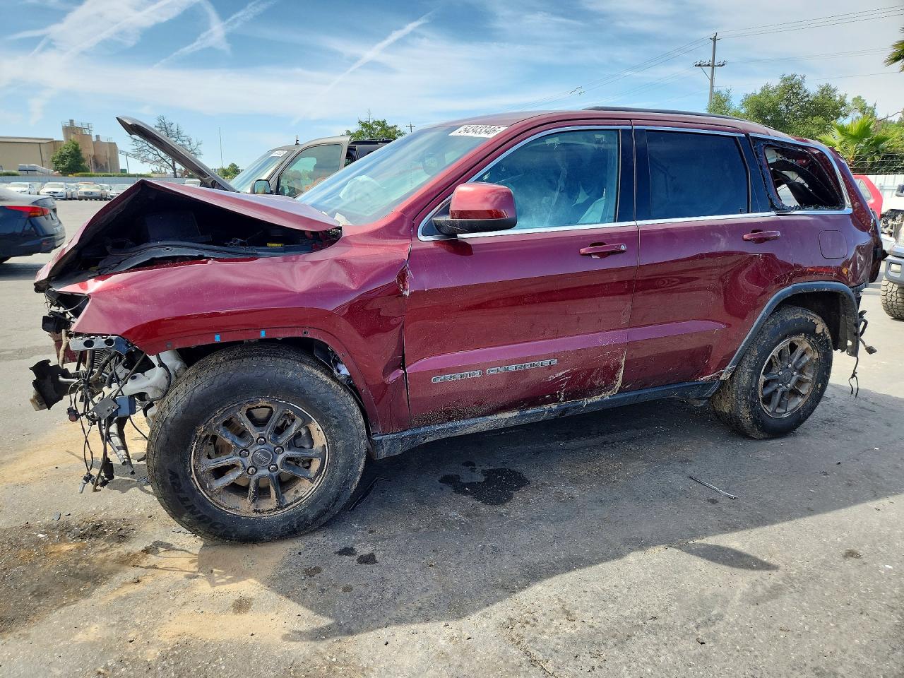 Salvage Jeep Cherokee Image