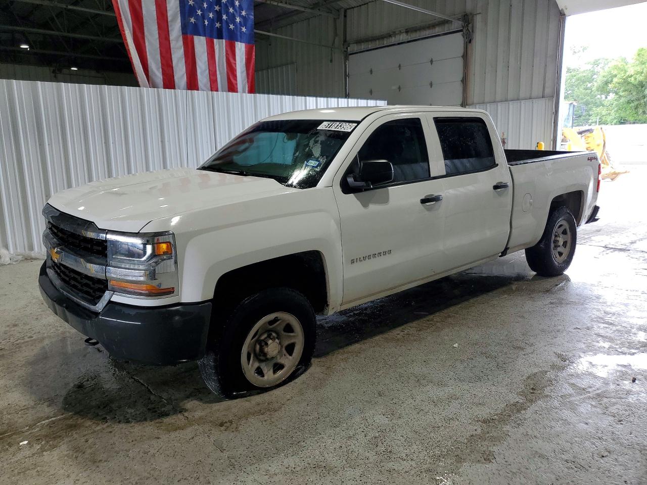 Salvage Chevrolet Silverado Image