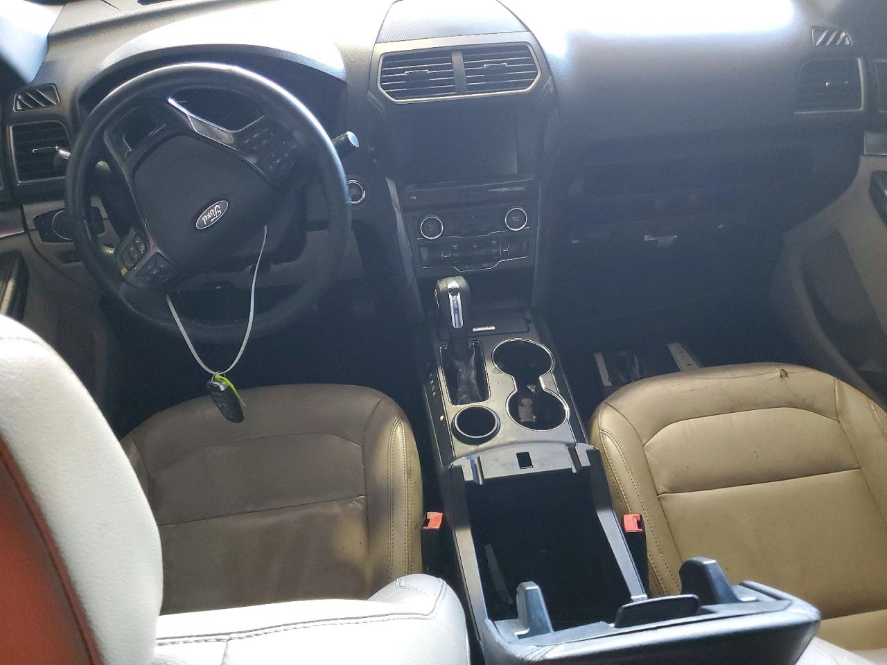 Ford Explorer Xlt