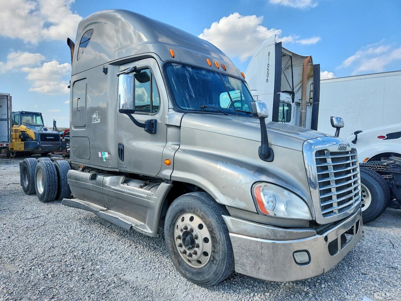 Salvage Freightliner Cascadia 125 Image