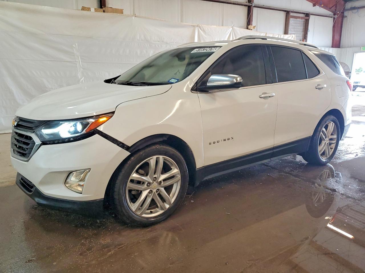 Salvage Chevrolet Equinox Image