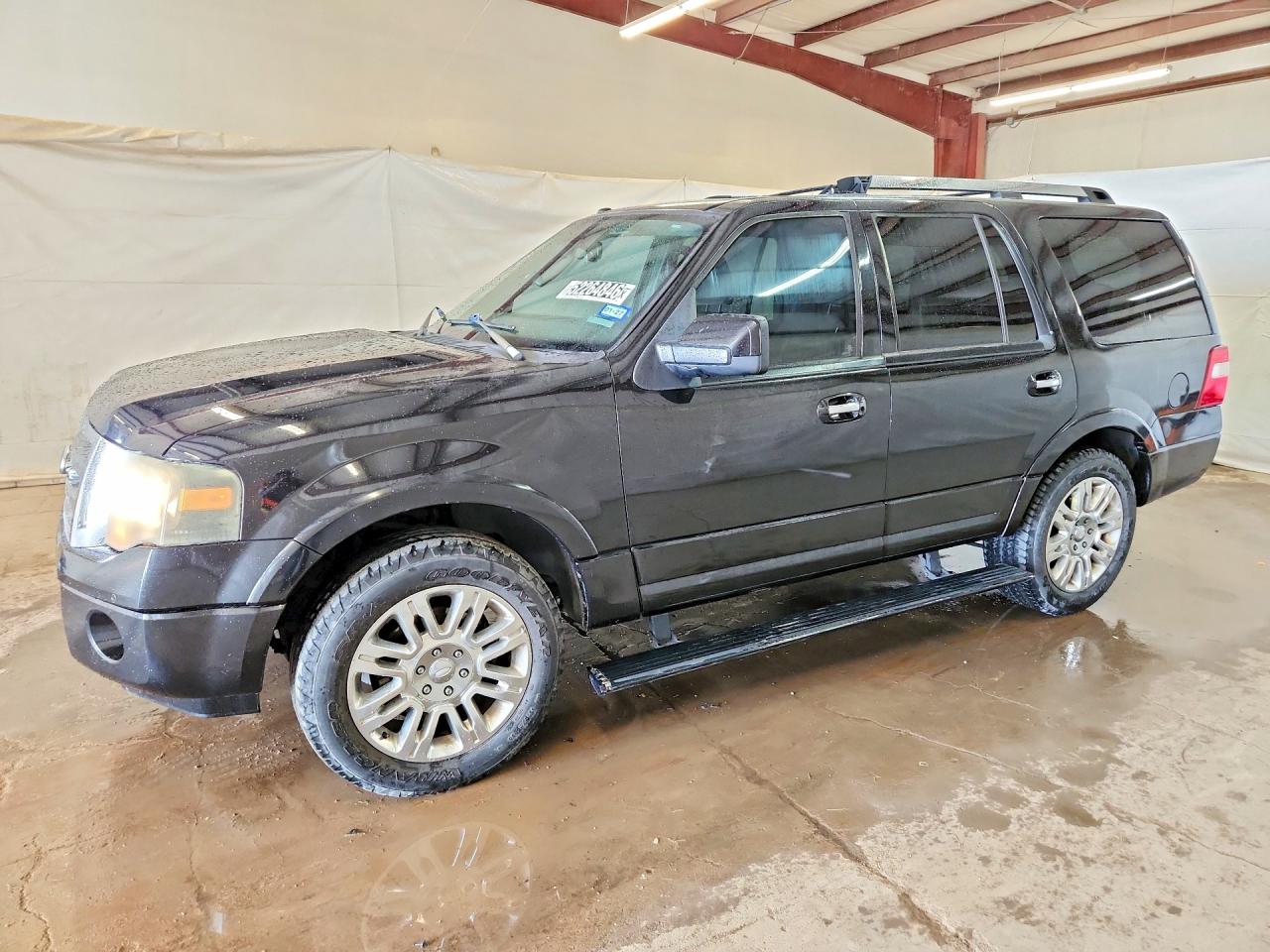 Salvage Ford Expedition Image