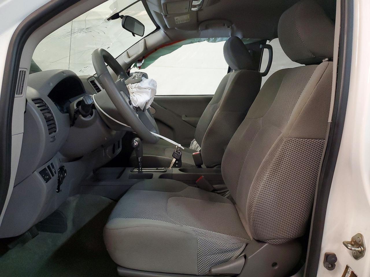 Nissan Frontier Sv