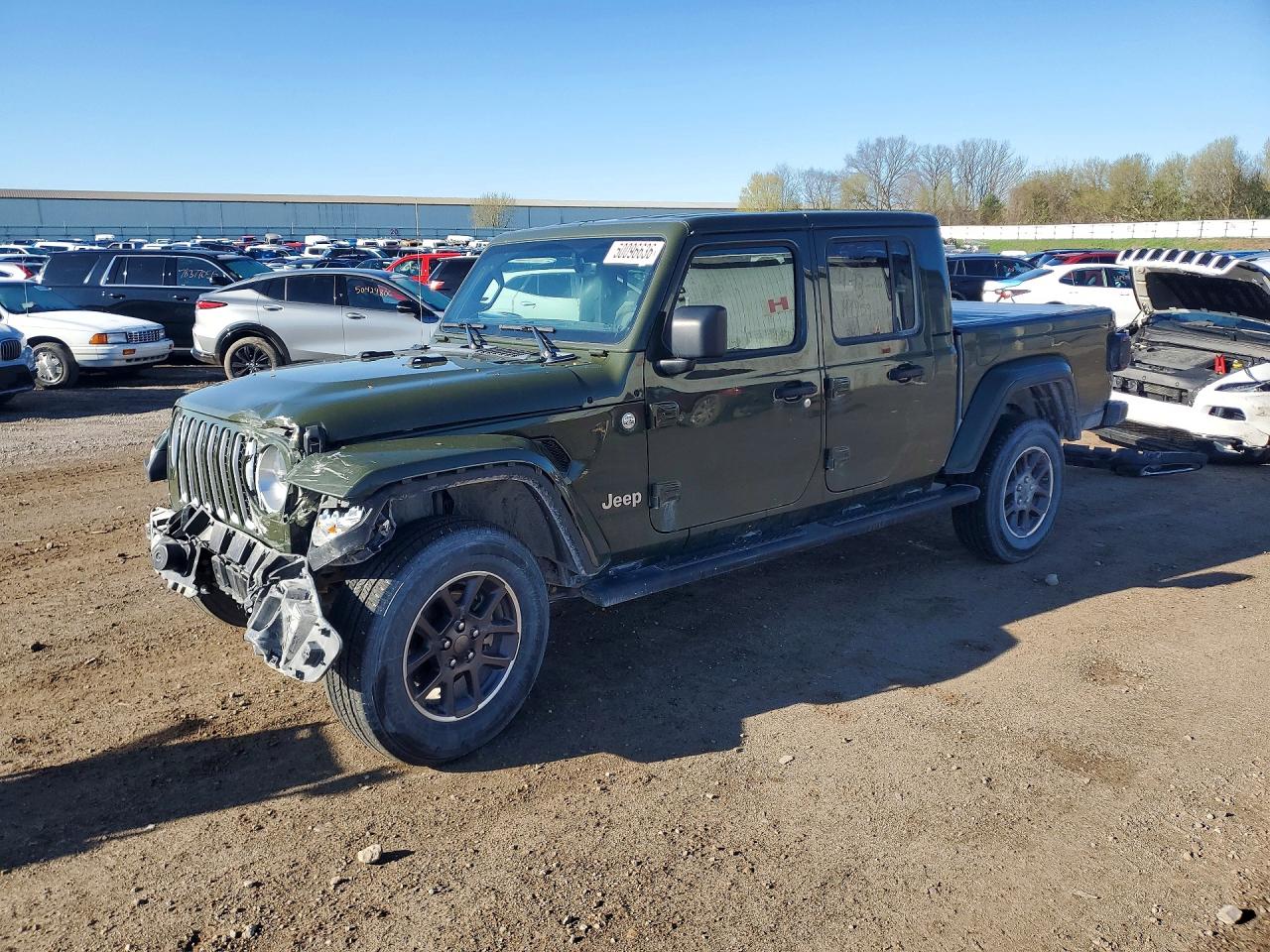 Salvage Jeep Gladiator Image