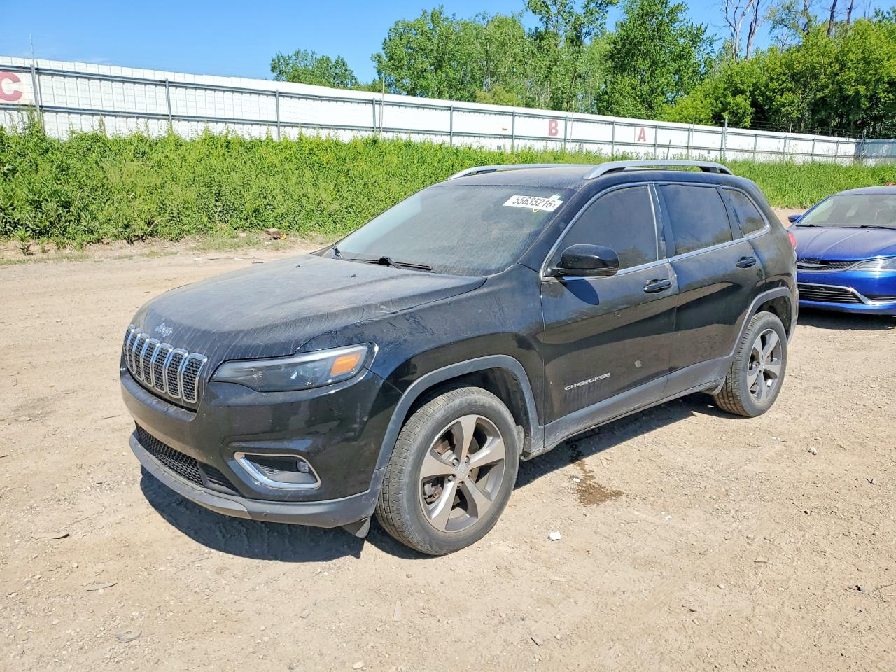 Salvage Jeep Cherokee Image
