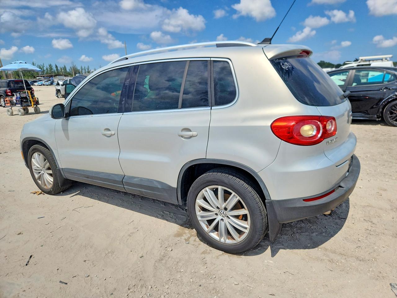 Volkswagen Tiguan S