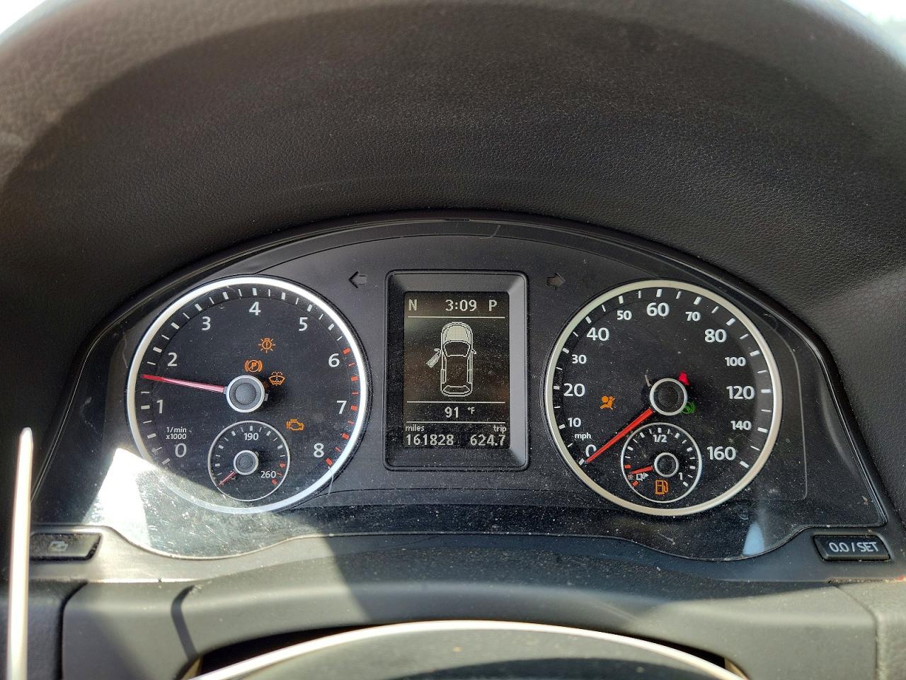 Volkswagen Tiguan S