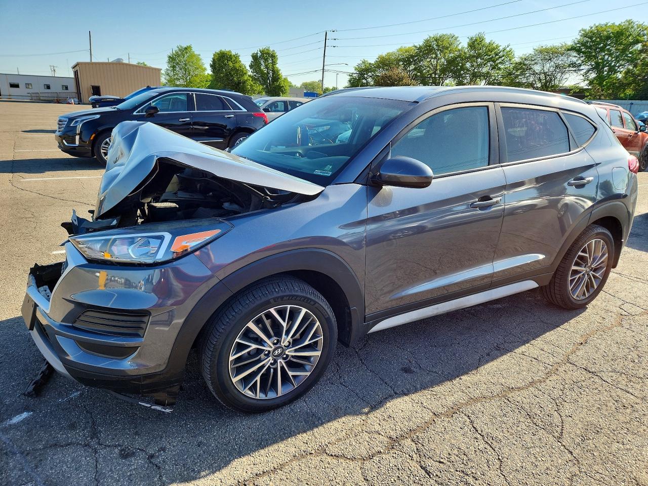 Salvage Hyundai TUCSON Image