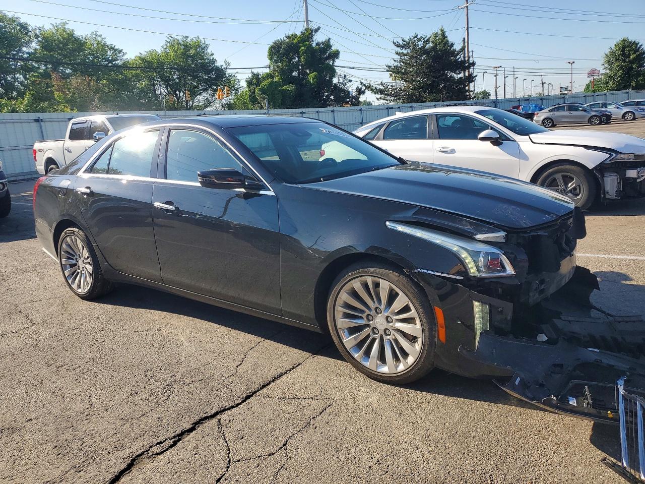 Cadillac CTS Luxury