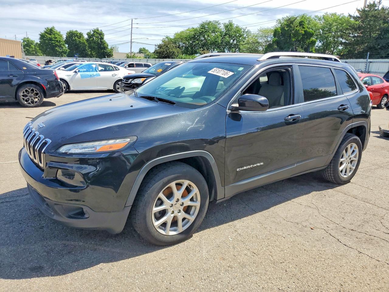 Salvage Jeep Cherokee Image