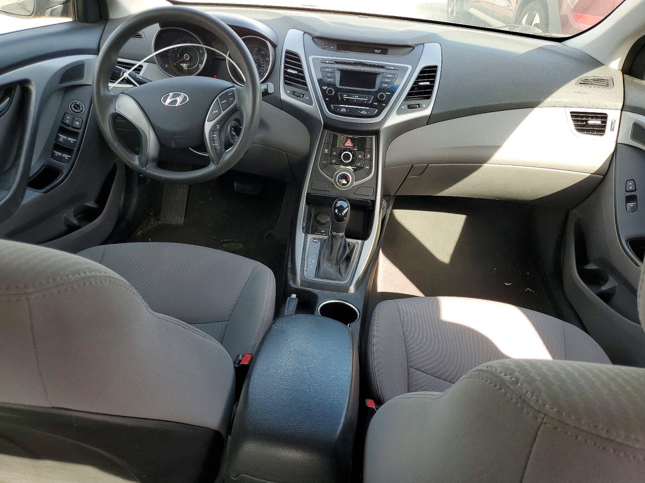 Hyundai ELANTRA Se