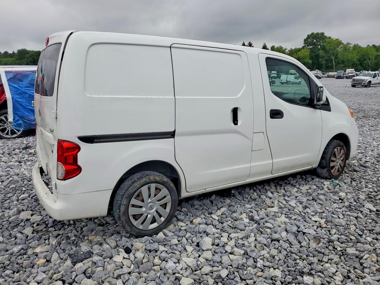 Nissan Nv