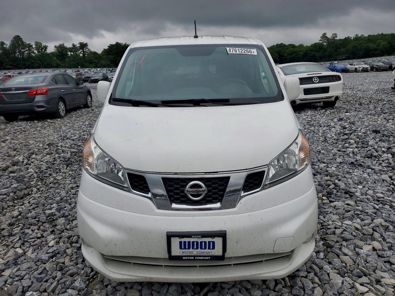Nissan Nv