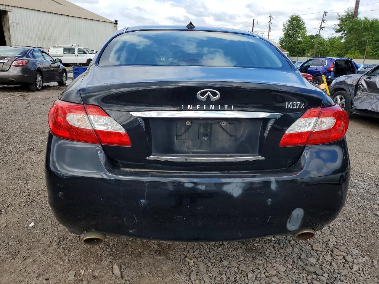 INFINITI M37 X