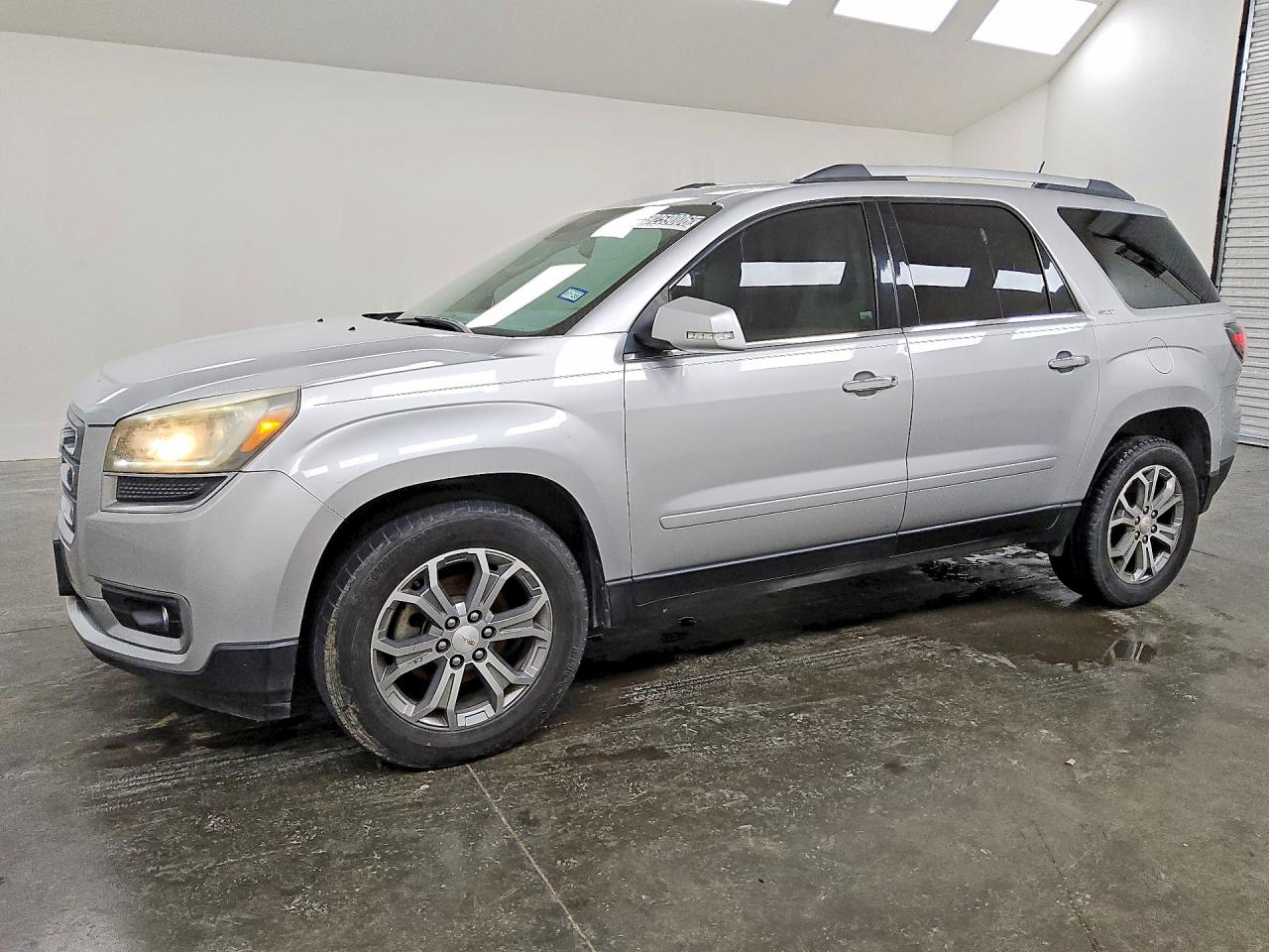 Salvage GMC Acadia Image