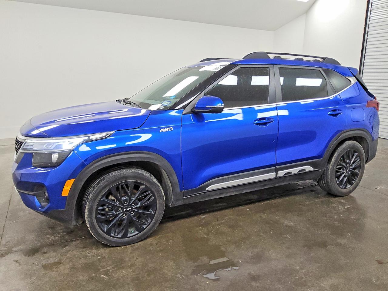 Salvage Kia Seltos Image
