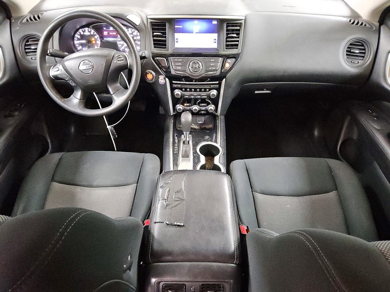 Nissan Pathfinder S