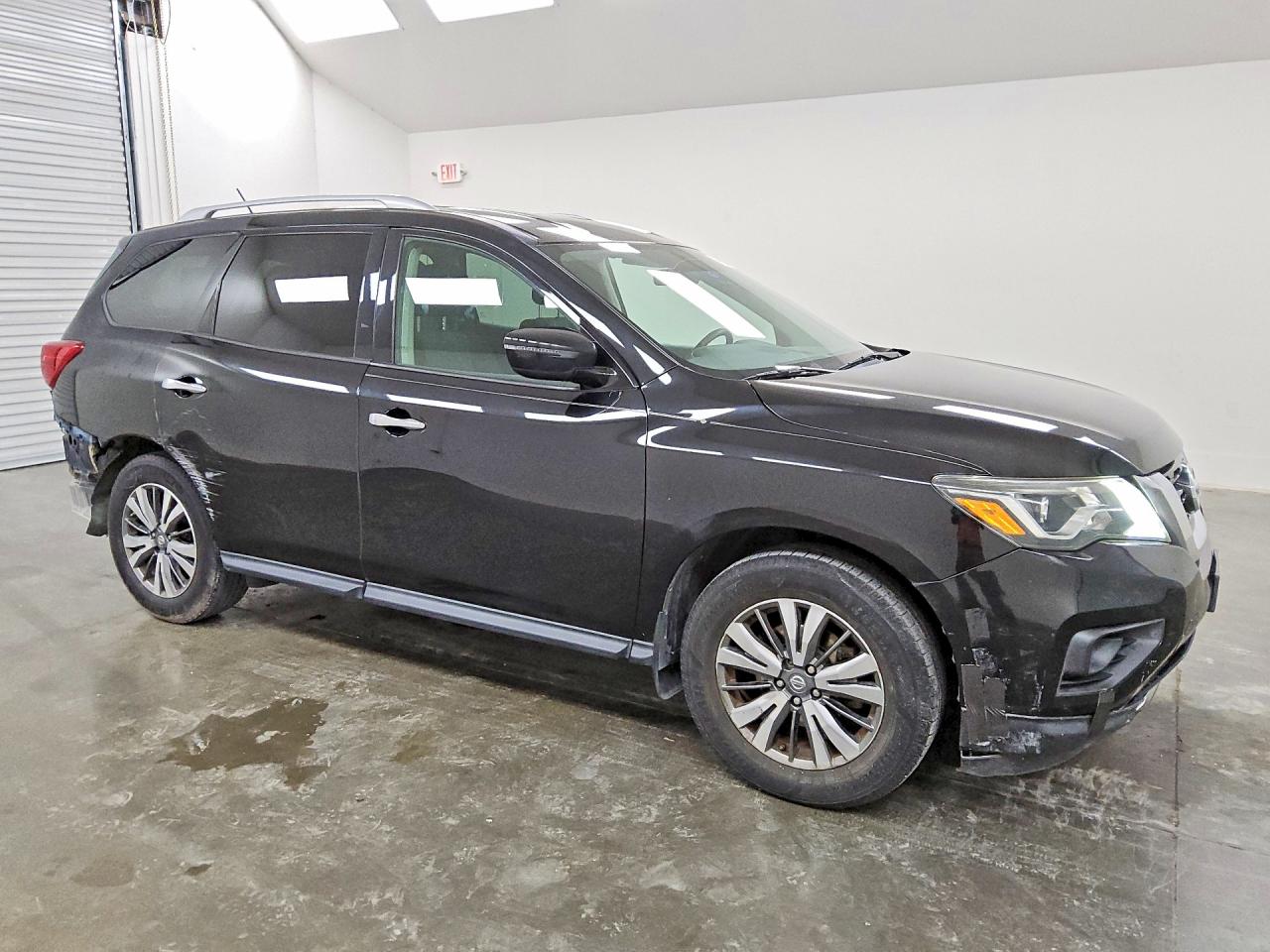 Nissan Pathfinder S