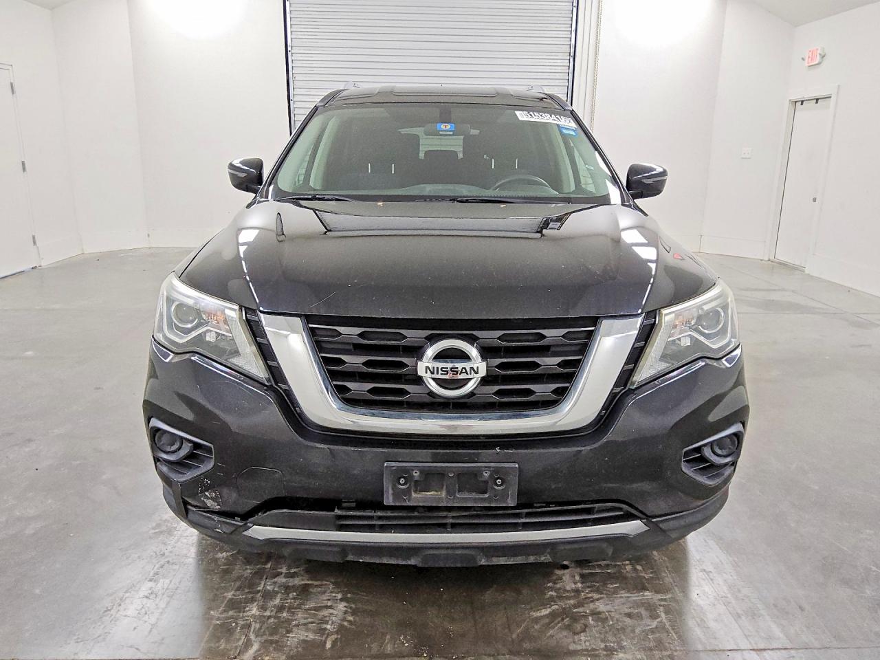 Nissan Pathfinder S