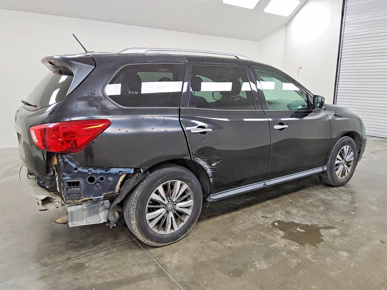 Nissan Pathfinder S