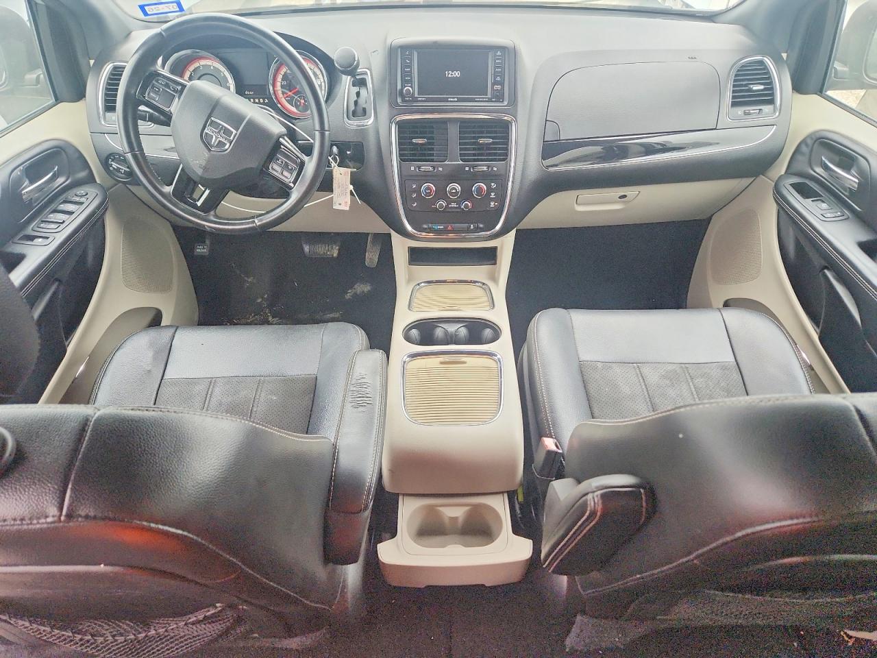 Dodge Caravan Sxt