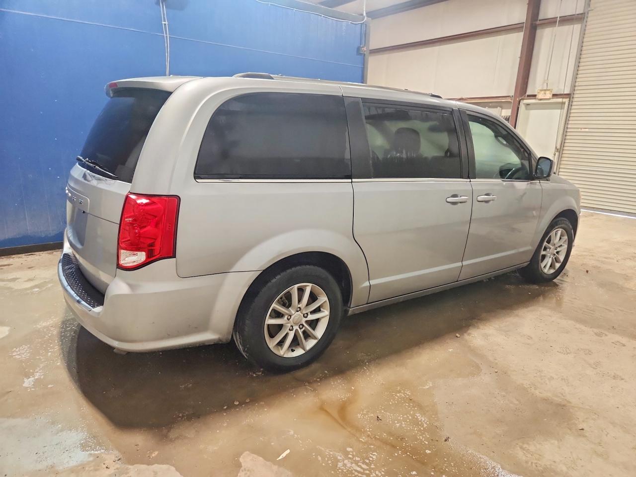 Dodge Caravan Sxt