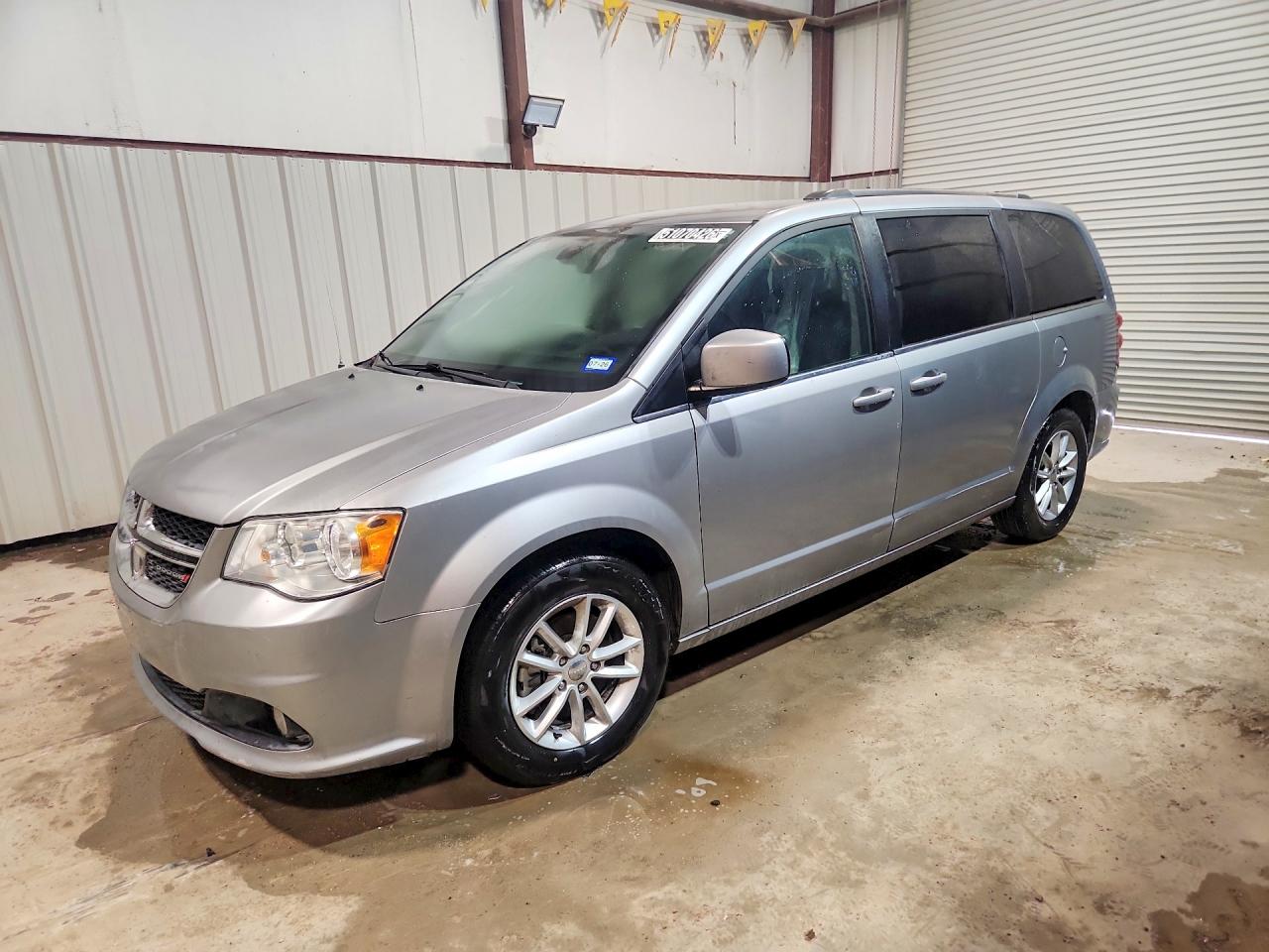 Salvage Dodge Caravan Image